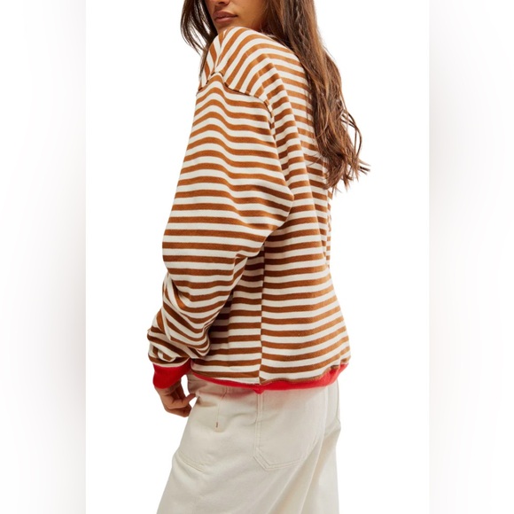 RARE! Free People Classic Striped Oversized Crewneck 🤎❤️ - Picture 4 of 7